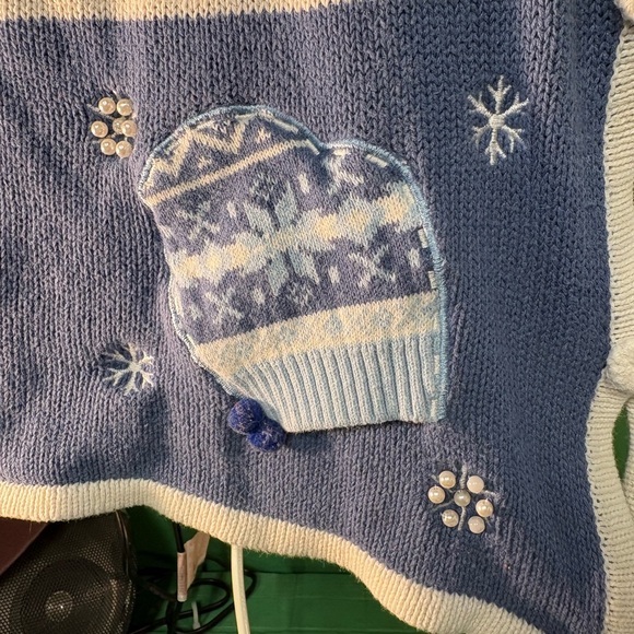 Holiday Editions Blue and White Snowman V-Neck Sweater Vest - Picture 8 of 12